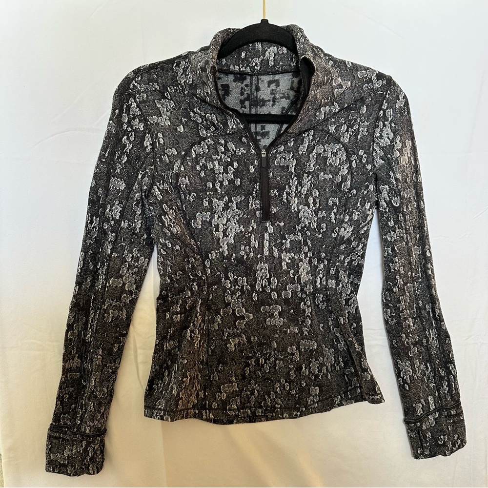 Lululemon Half-Zip - Size 6